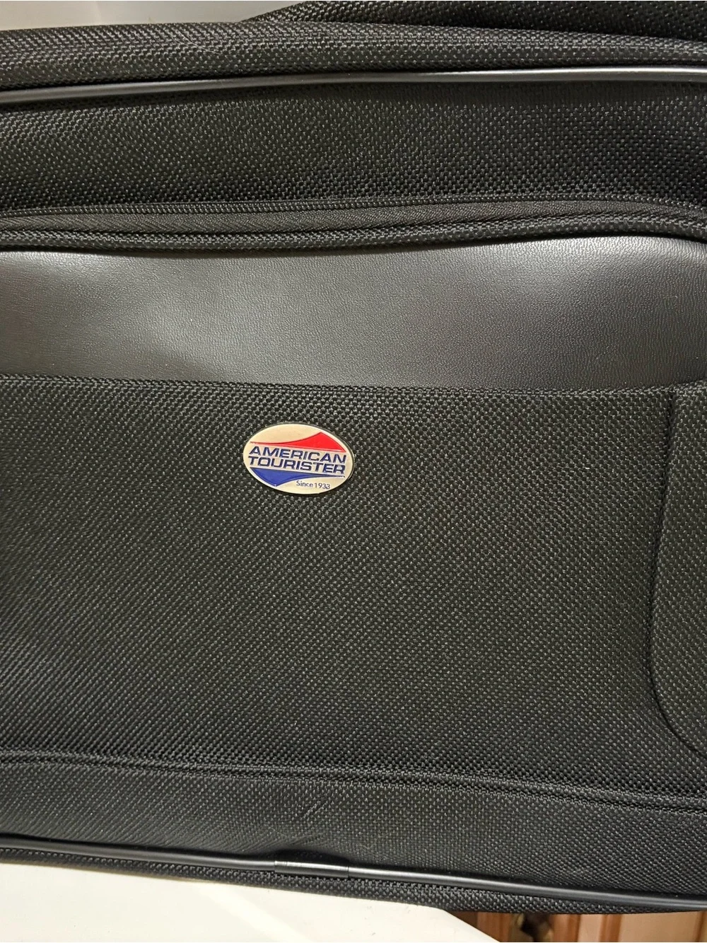 American Tourister Black Men's Carry-On Laptop Bag